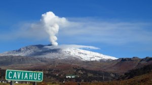 El volcán Copahue volvió a registrar actividad pero sigue el alerta verde