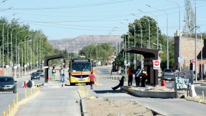 Los choferes neuquinos se capacitan para aprender a usar el Metrobús