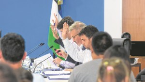 Tres bloques del Deliberante de Roca contra la “re-re” de Weretilneck