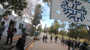 Amenazan con paro en la Universidad en rechazo al último aumento