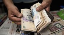 Imagen de El Gobierno oficializó los montos del salario mínimo: cuáles son y desde cuándo rigen