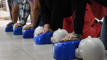 "Las compresiones son fundamentales para la sobrevivencia del paciente", contó la cardióloga de Roca.   (Foto: Florencia Salto)
