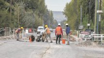 Imagen de Roca: Caos en el tránsito por el recambio cloacal en calles Jujuy y Güemes