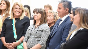 Figueroa adhirió al 8M y decretó asueto para las estatales