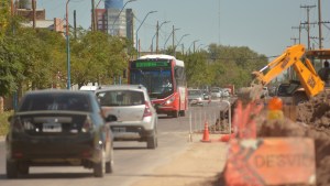 Cloacas en Roca: obras, olores nauseabundos y tránsito complicado