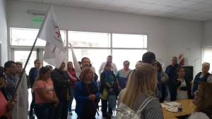 Cipolletti: Docentes se manifestaron en IPPV y pidieron precisiones para la entrega de 58 viviendas