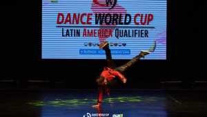 Puede competir en un mundial de baile pero no consigue plata para viajar