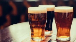 Cervecería de Mendoza ofrece «media pinta» gratis a los vacunados contra coronavirus