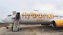Imagen de Flybondi y Aerolineas Argentinas cuestionaron la medida de los controladores aéreos