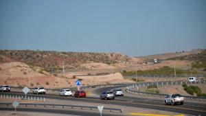 Tránsito cortado en un carril del camino al Tercer Puente