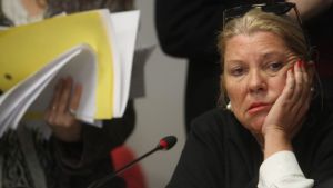 Carrió, furiosa por la Ley de Emergencia: «Se autoriza la dictadura por seis meses»