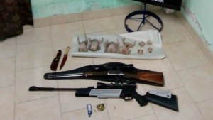 Llevaba un aire comprimido, un rifle y varios cuchillos por Ruta 6