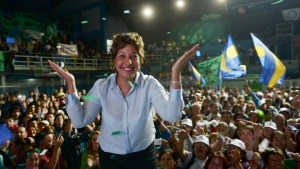 Juntos fue contundente y Carreras será la primera gobernadora