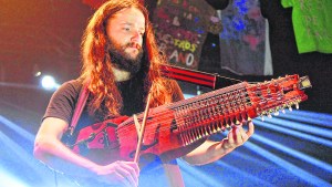 Nano Stern, un «músico del mundo», de gira por la región
