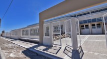 Imagen de Armado con un cuchillo, asaltó a dos estudiantes a la salida de una secundaria en Roca