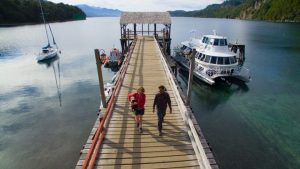 Pehuenes, termas y capillas. De la cordillera al Norte neuquino