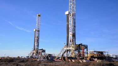 Petroleros quieren limitar a las empresas golondrina