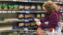Imagen de Con pocos productos y sin cartelería, así arrancó «Precios Esenciales» en Neuquén