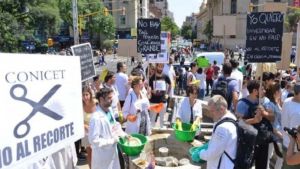 En el día del investigador científico, denuncian «recortes» en el Conicet