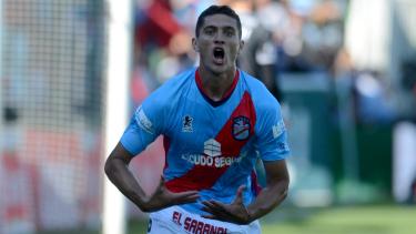 La foto del ascenso de fue la del festejo de Garate. “Fue una descarga”, comentó.