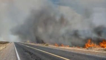 El viento complicó el combate del incendio de Collón Cura