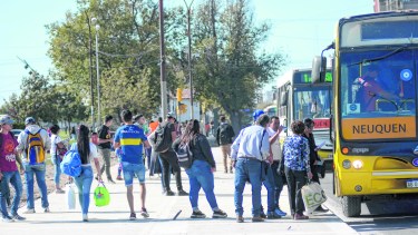 Los usuarios deberán esperar que terminen la nueva obra para poder resguardarse de las condiciones climáticas.  (Foto: Mauro Pérez).
