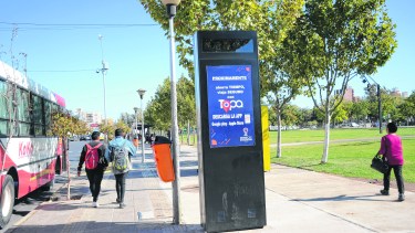 Cinco totems funcionarán en la zona céntrica. (Foto: Mauro Pérez)