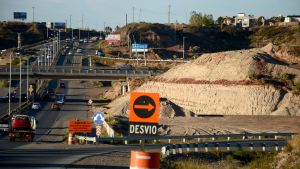 Por obras piden circular con precaución en el tramo elevado de la ruta 22 y Autovía Norte en Neuquén