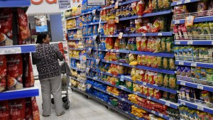 Aún faltan productos esenciales en las góndolas neuquinas