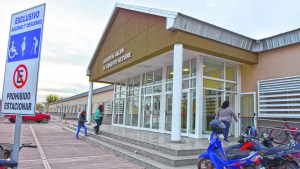 Investigan un caso de mala praxis en el hospital de Allen tras la muerte de un hombre