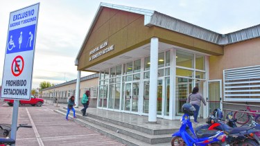 Personal del hospital de Allen acudió al lugar pero el hombre murió por las graves heridas. 