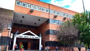 Detienen a un hombre por intentar clonar tarjetas en un cajero de Viedma