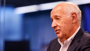 Lavagna: «Hay dos extremos fracasados intentando continuar en el poder»