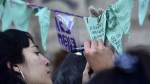 Imagen de Por el viento, reprograman y suspenden actividades por el Aborto Legal en la región