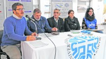 Imagen de Investigadores de la región afectados por la crisis
