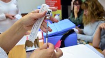 Imagen de Inició el operativo de la vacuna antigripal con personal de salud y mayores de 65 años