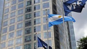 YPF informó pérdidas de 1.098 millones de dólares