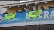Imagen de Intimaron a los trabajadores de Uocra para que liberen las rutas