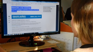 En caso de conocer alguna situación de abuso infantil se puede solicitar asesoramiento al 0800 222 1717. (archivo Florencia Salto)