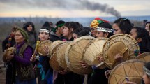 Imagen de Una multitud se acercó a la meseta a celebrar el año nuevo mapuche