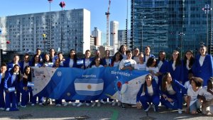 El plantel femenino mundialista ya está en Francia
