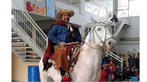 Roca: Estos bailarines se animaron cumplir un sueño para homenajear a Güemes