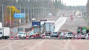 Ruta 22: Nación inyectó fondos pero el riesgo de parálisis sigue latente