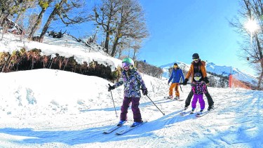 El cerro Bayo, Caviahue, Chapelco, y Batea Mahuida son las grandes atracciones para los esquiadores. Foto: gentileza Cerro Bayo