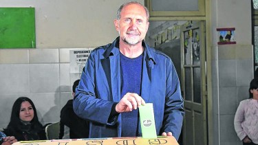 El peronista Perotti logró vencer al socialismo en Santa Fe tras 12 años