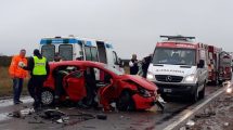 Imagen de Dos personas graves por un fuerte choque sobre la Ruta 22, cerca de Río Colorado