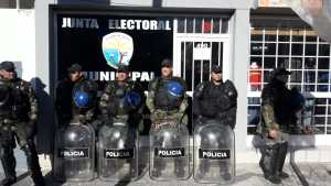 Allen: tras dos días de incertidumbre definieron reabrir urnas