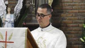 Bs As: Hallan muerto a diácono de Lomas de Zamora e investigan un homicidio