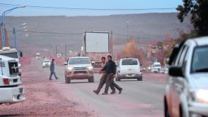 La falta de obras en rutas petroleras pone en riesgo a los peatones