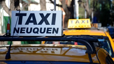 Robó dentro de un taxi mientras estaba estacionado y lo detuvieron cuando huía. (Archivo Foto: Mauro Pérez.)